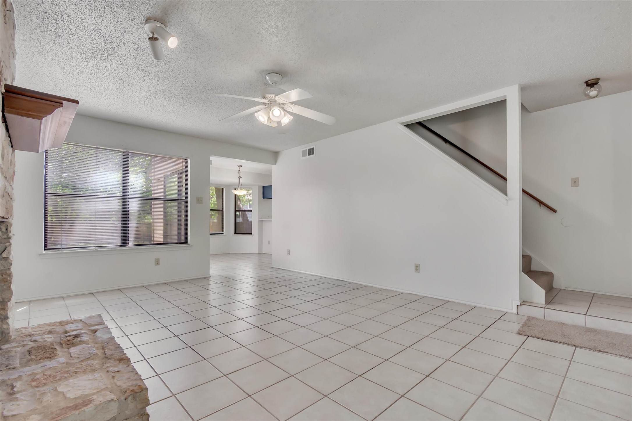 7802 Topawa Cove, Unit B Austin, TX 78729 - Photo 7 of 32 A spacious living area .