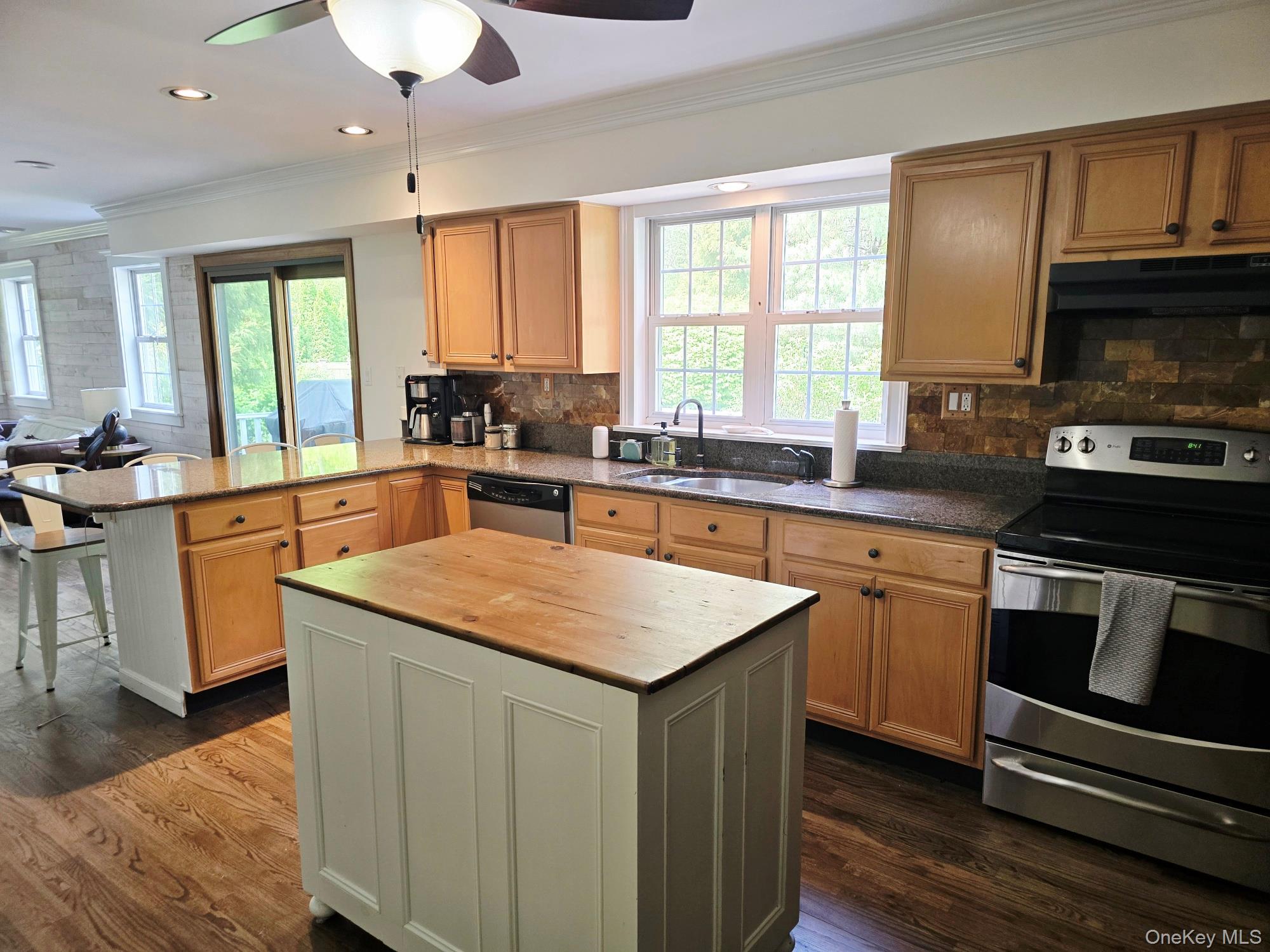 64 Beachfern Road Center Moriches, NY 11934 - Photo 3 of 12