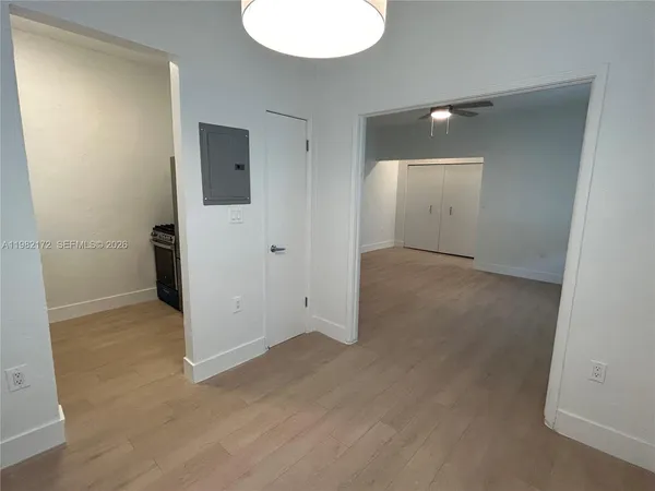 $1,800 | 1025 Meridian Avenue, Unit 207, Miami Beach, FL 33139
