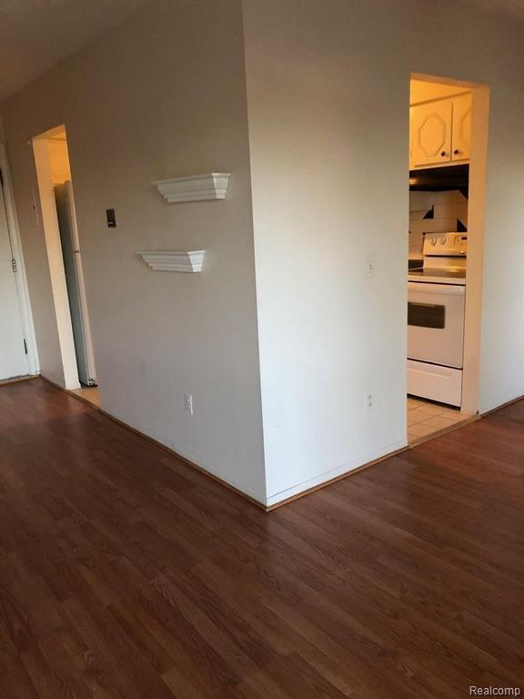 31993 West 12 Mile Road, Unit 306 Farmington, MI 48334 - Photo 5 of 18
