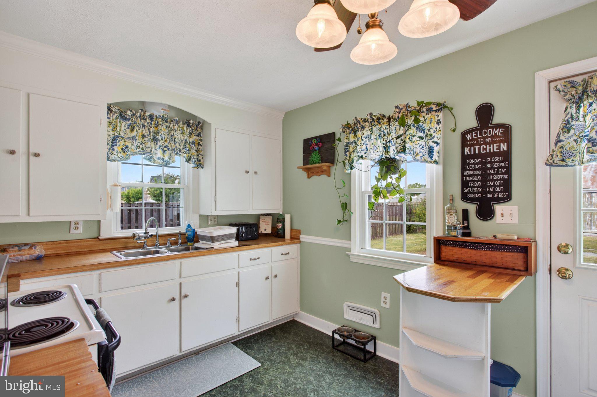 144 Apple Valley Road Winchester, VA 22602 - Photo 5 of 44 Gallery Image 5