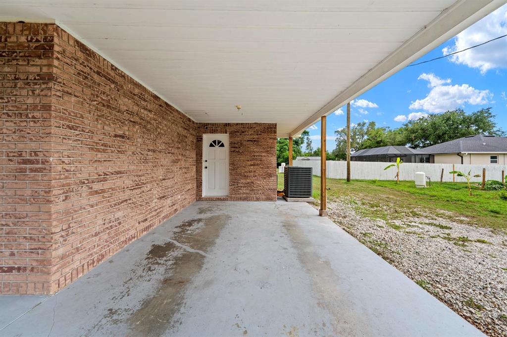231 Morningside Loop Valrico, FL 33594 - Photo 10 of 26