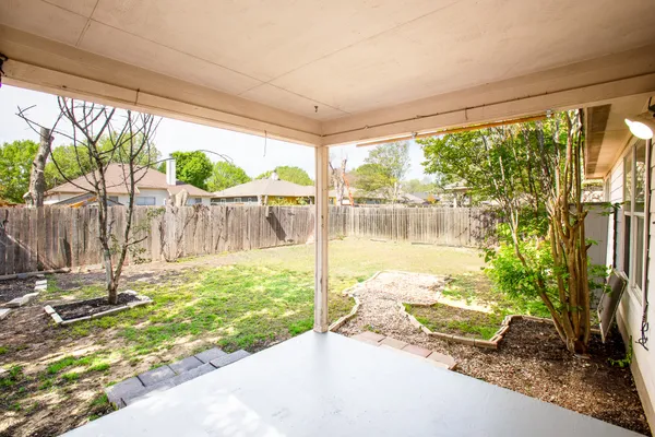 $1,750 | 200 Buttercup Street, Kyle, TX 78640