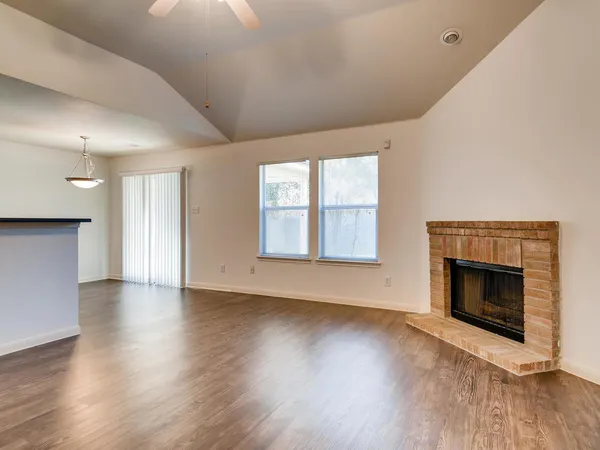 $1,750 | 200 Buttercup Street, Kyle, TX 78640