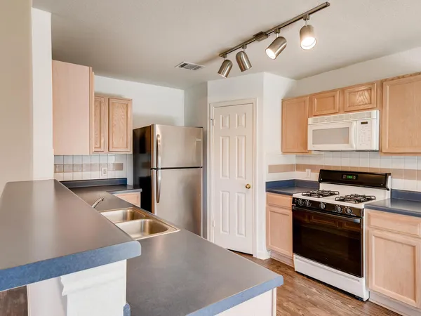 $1,750 | 200 Buttercup Street, Kyle, TX 78640