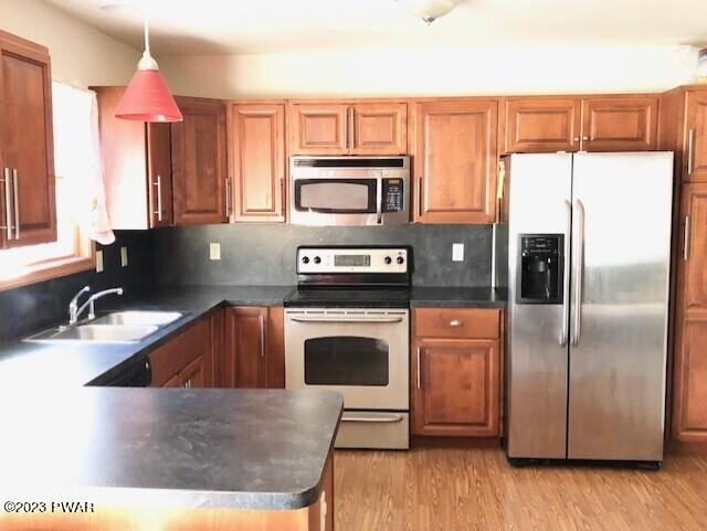 217 Chipmunk Road Bushkill, PA 18324 - Photo 4 of 23 Kitchen