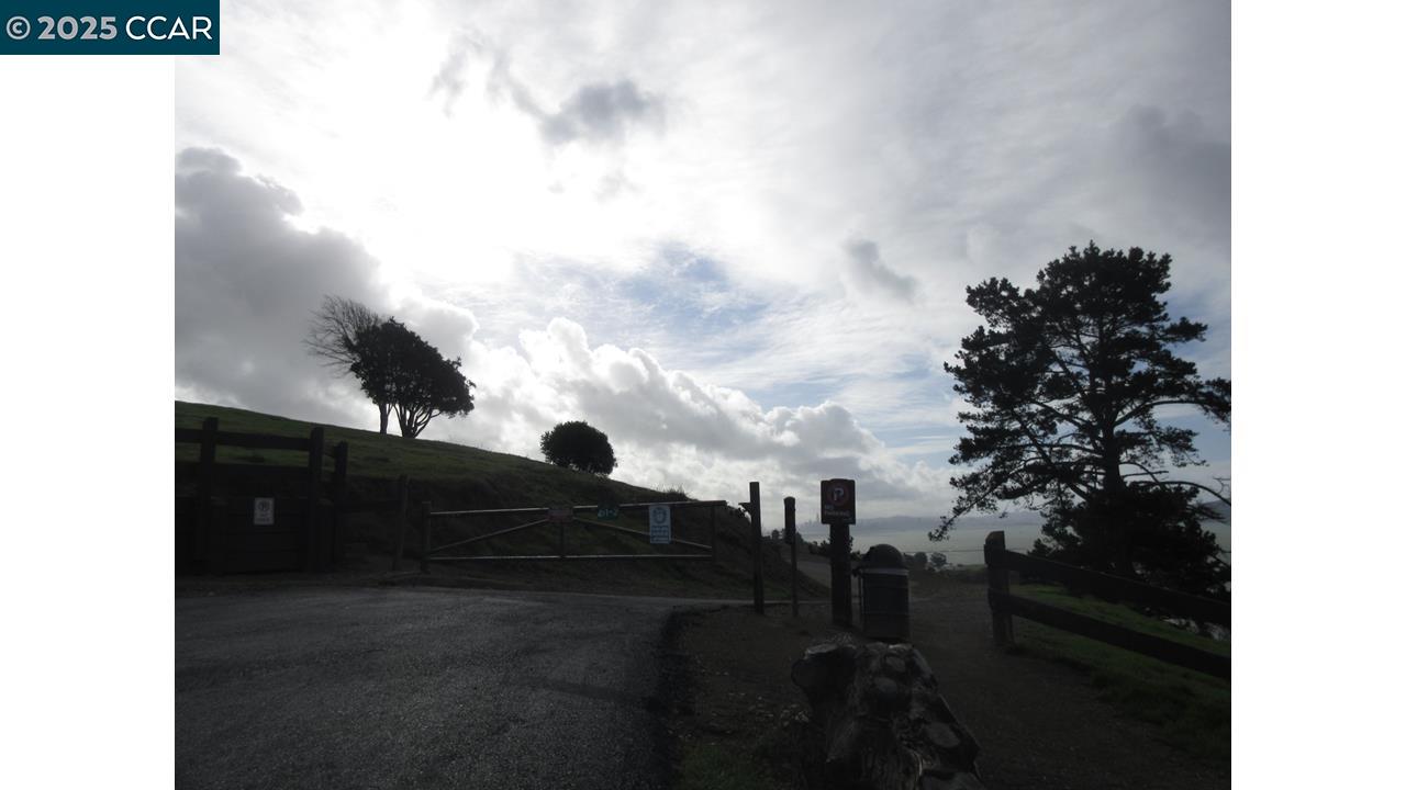 0 Crest Avenue Richmond, CA 94801 - Photo 17 of 30 a view of entryway