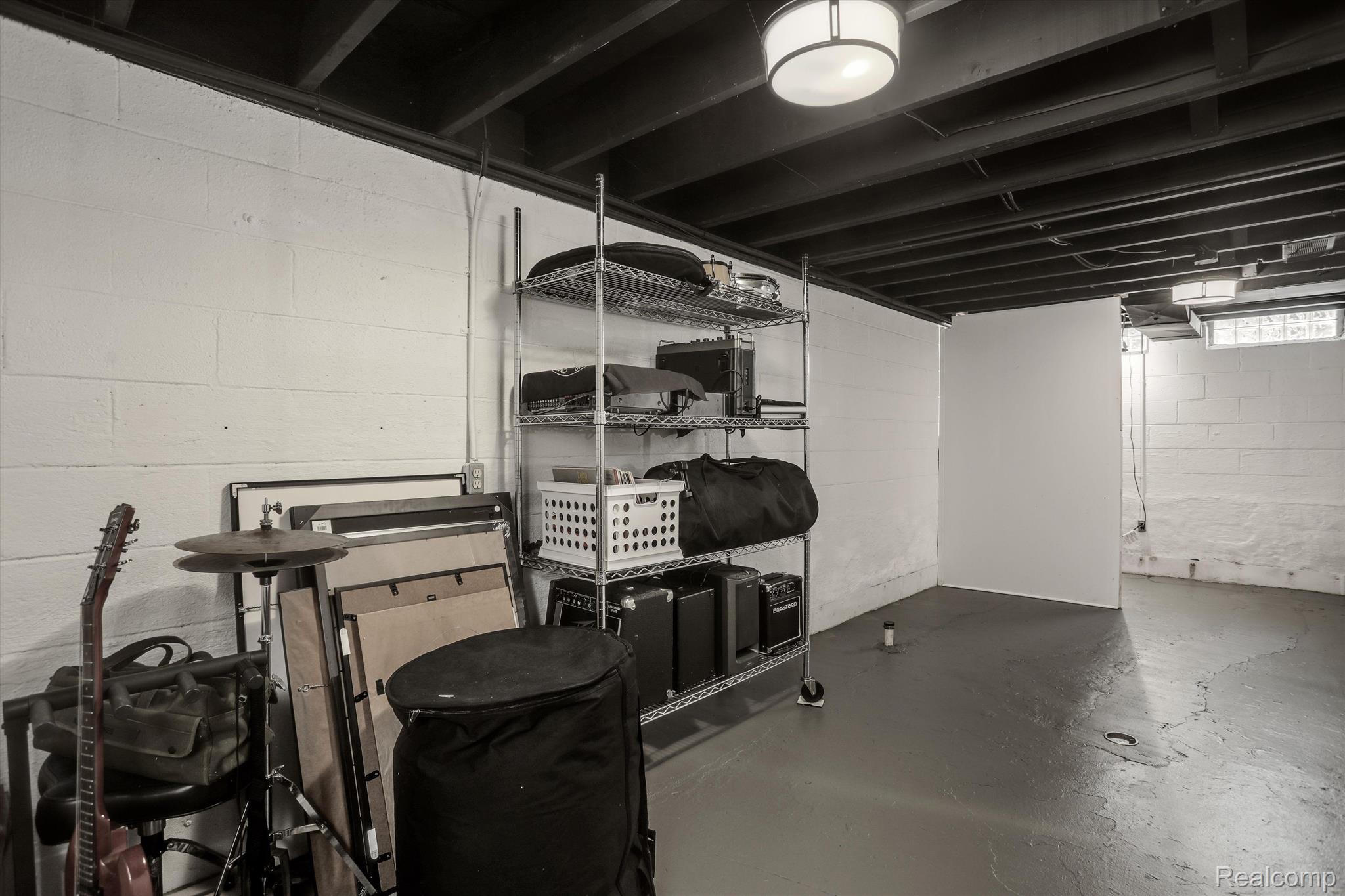 4044 Lincoln Road Bloomfield Hills, MI 48301 - Photo 46 of 61 Gallery Image 46
