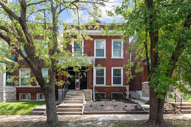 $385,000 | 2220 Nebraska Avenue, St. Louis, MO 63104