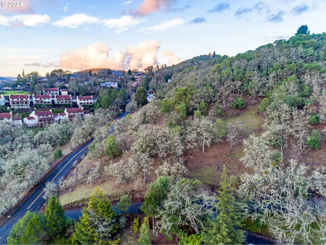 $79,900 | Northeast Beulah Drive, Roseburg, OR 97470