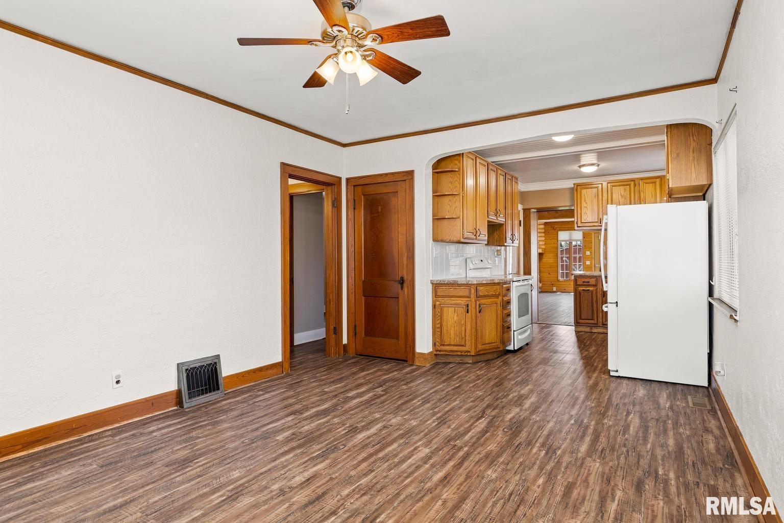 512 South Mathis Avenue Morton, IL 61550 - Photo 5 of 39 Gallery Image 5