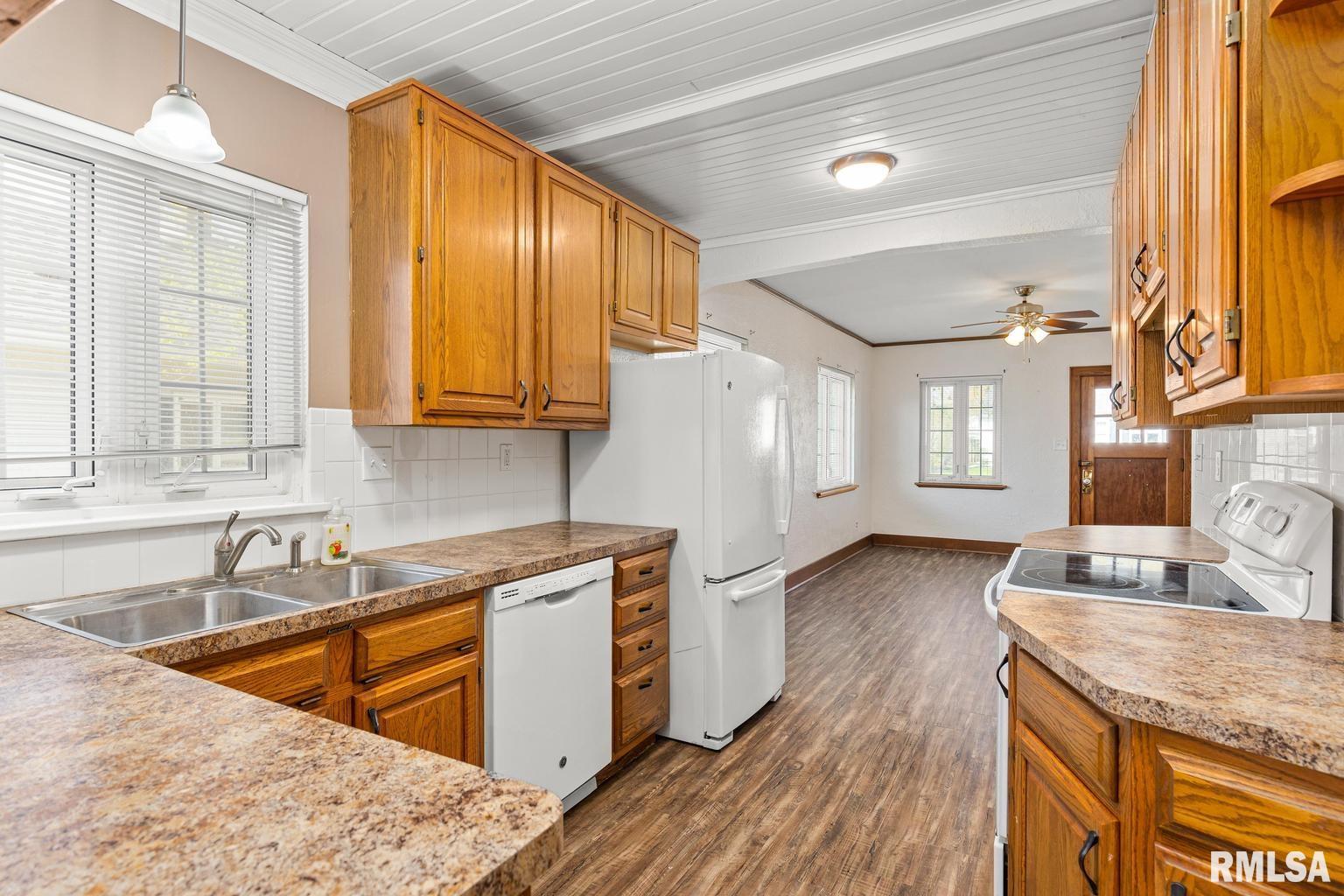 512 South Mathis Avenue Morton, IL 61550 - Photo 9 of 39 Gallery Image 9