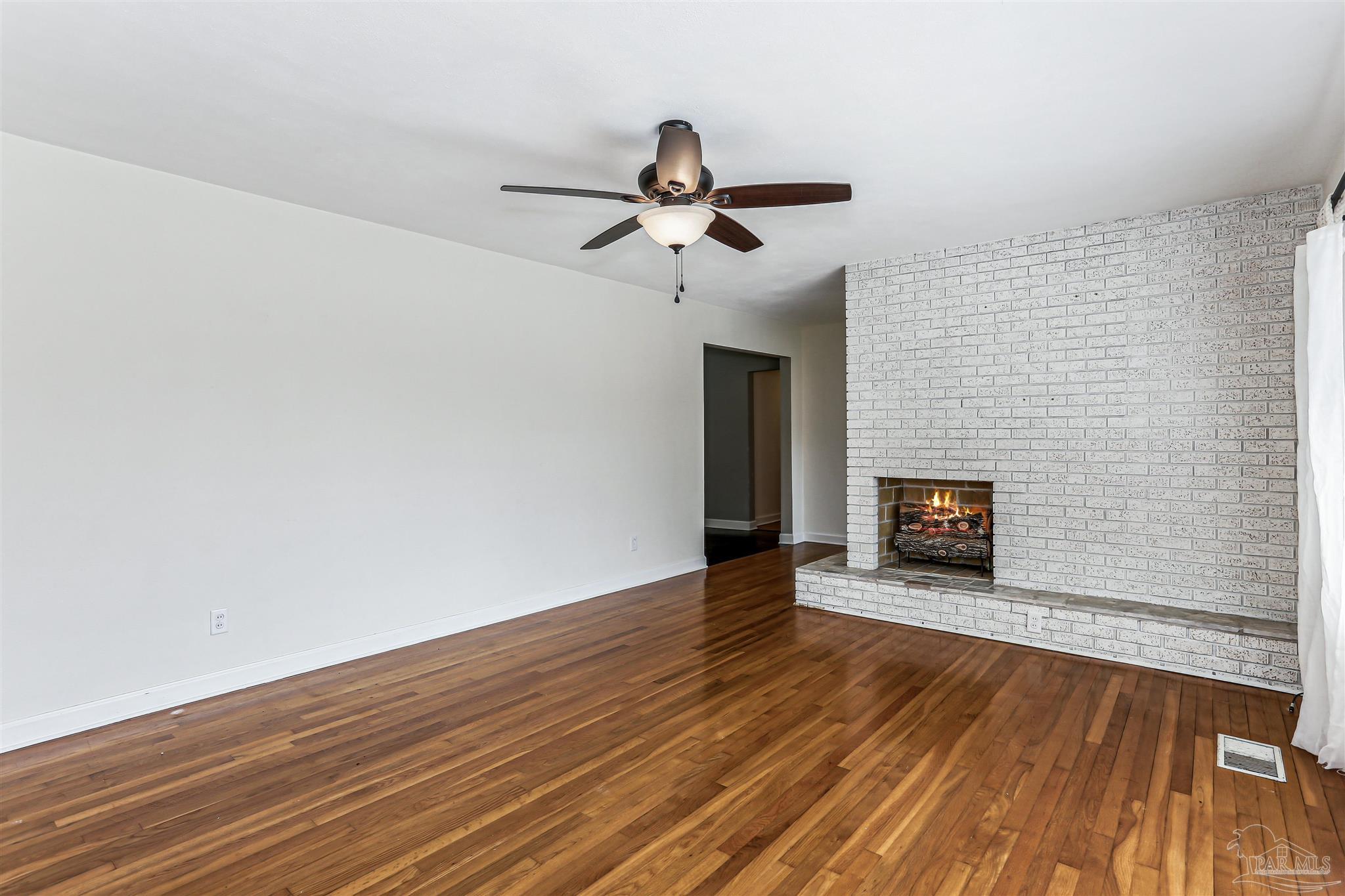 320 Gamarra Road Pensacola, FL 32503 - Photo 8 of 32