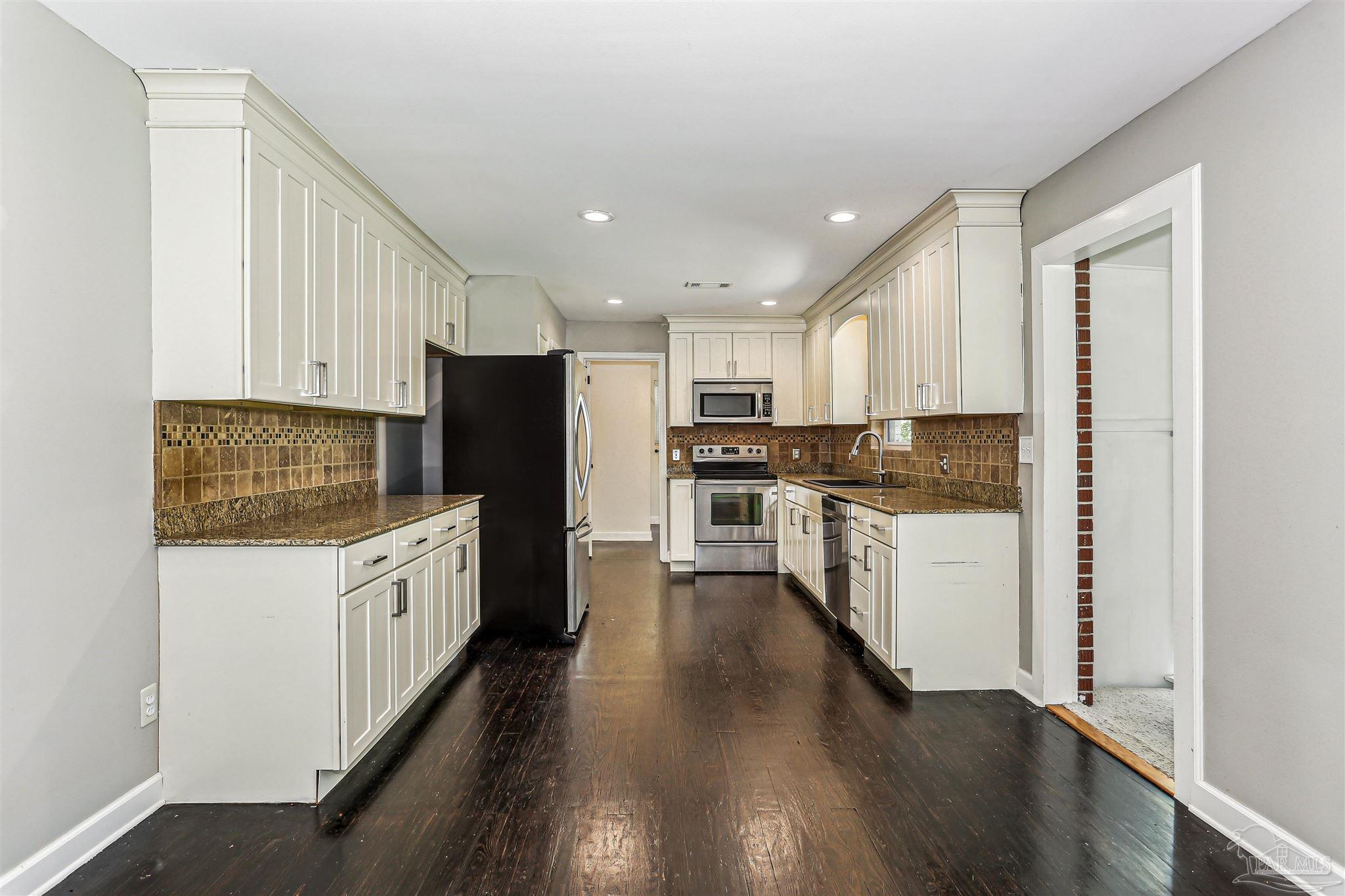 320 Gamarra Road Pensacola, FL 32503 - Photo 10 of 32