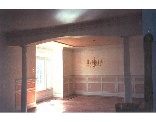 182 Concord Road Wayland, MA 01778 - Photo 8 of 11 a view of an empty room and window
