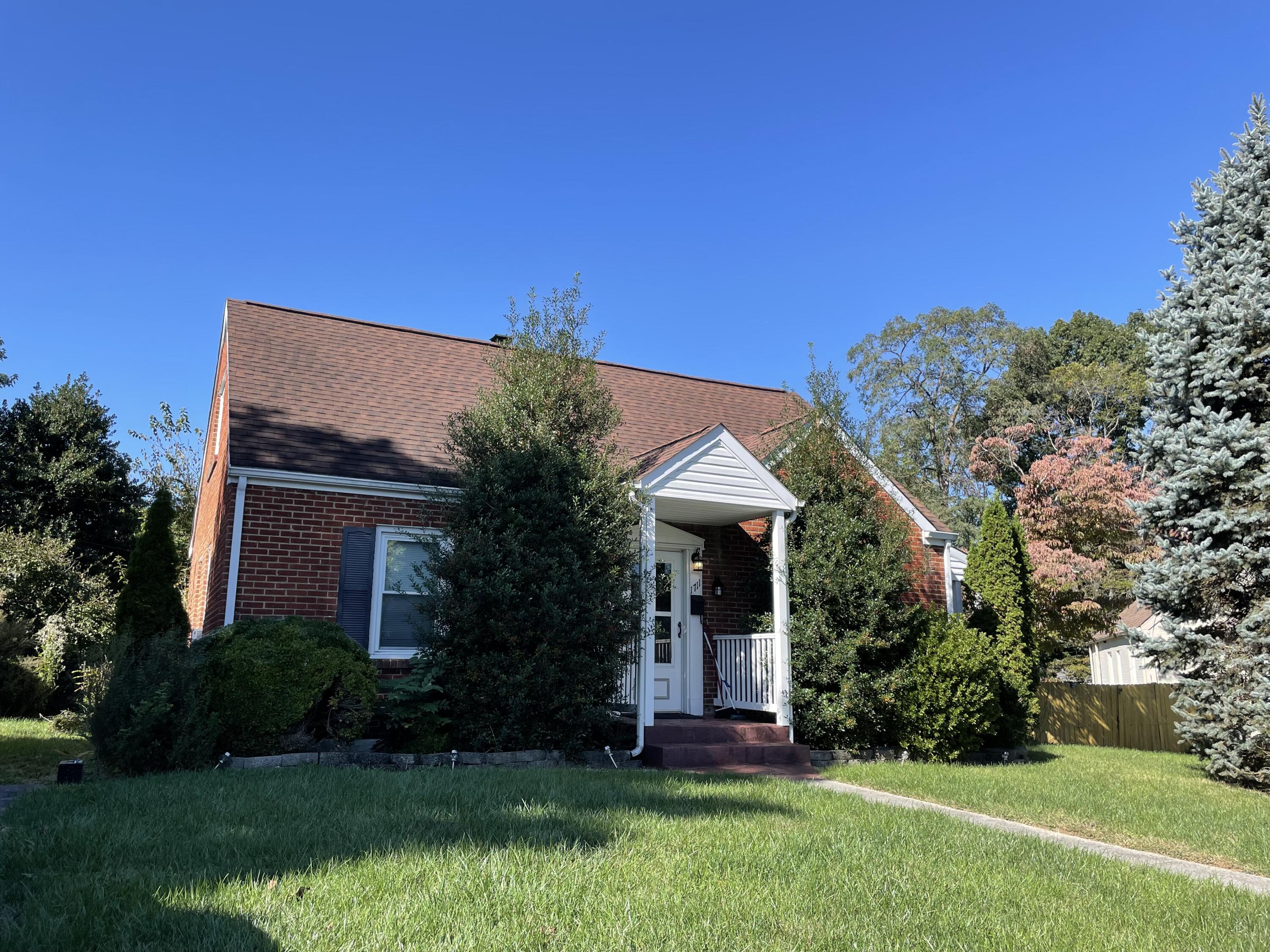 1711 Malvern Road Southwest Roanoke, VA 24015 - Photo 1 of 3 IMG_6814