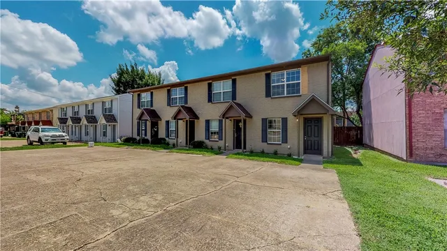$925 | 2912 Prairie Flower Circle, Unit D, Bryan, TX 77802