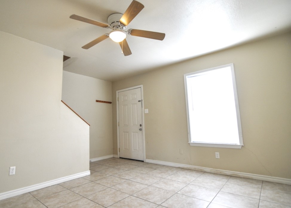 2912 Prairie Flower Circle, Unit C Bryan, TX 77802 - Photo 7 of 25