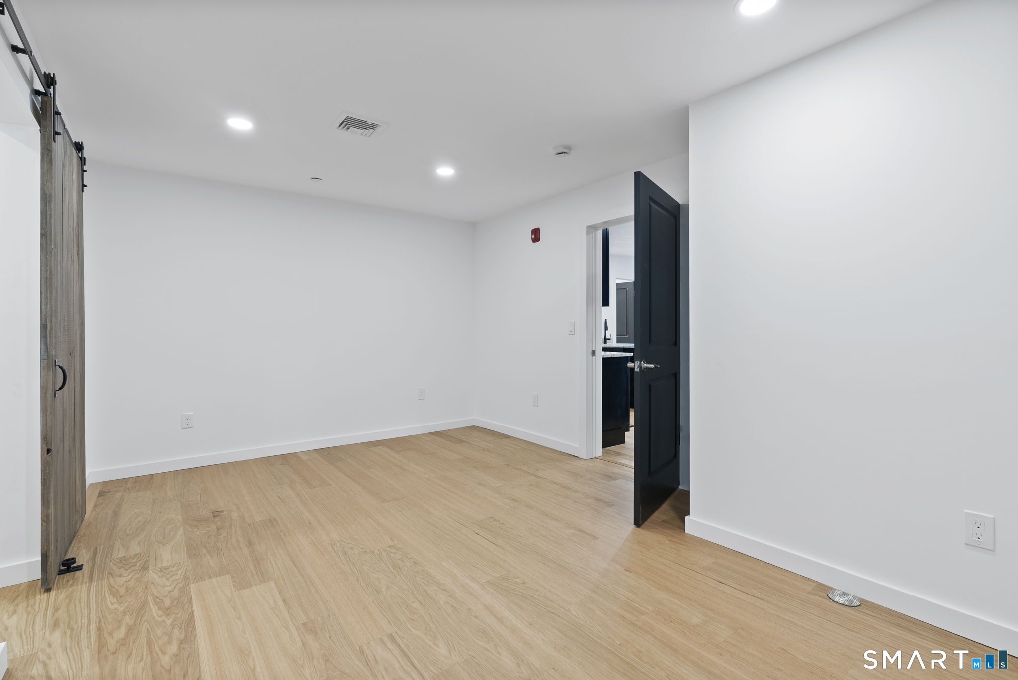 179 Butternut Street, Unit 7 Middletown, CT 06457 - Photo 23 of 38