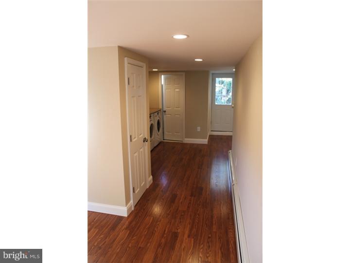 419 Penn Lane Springfield, PA 19064 - Photo 7 of 16