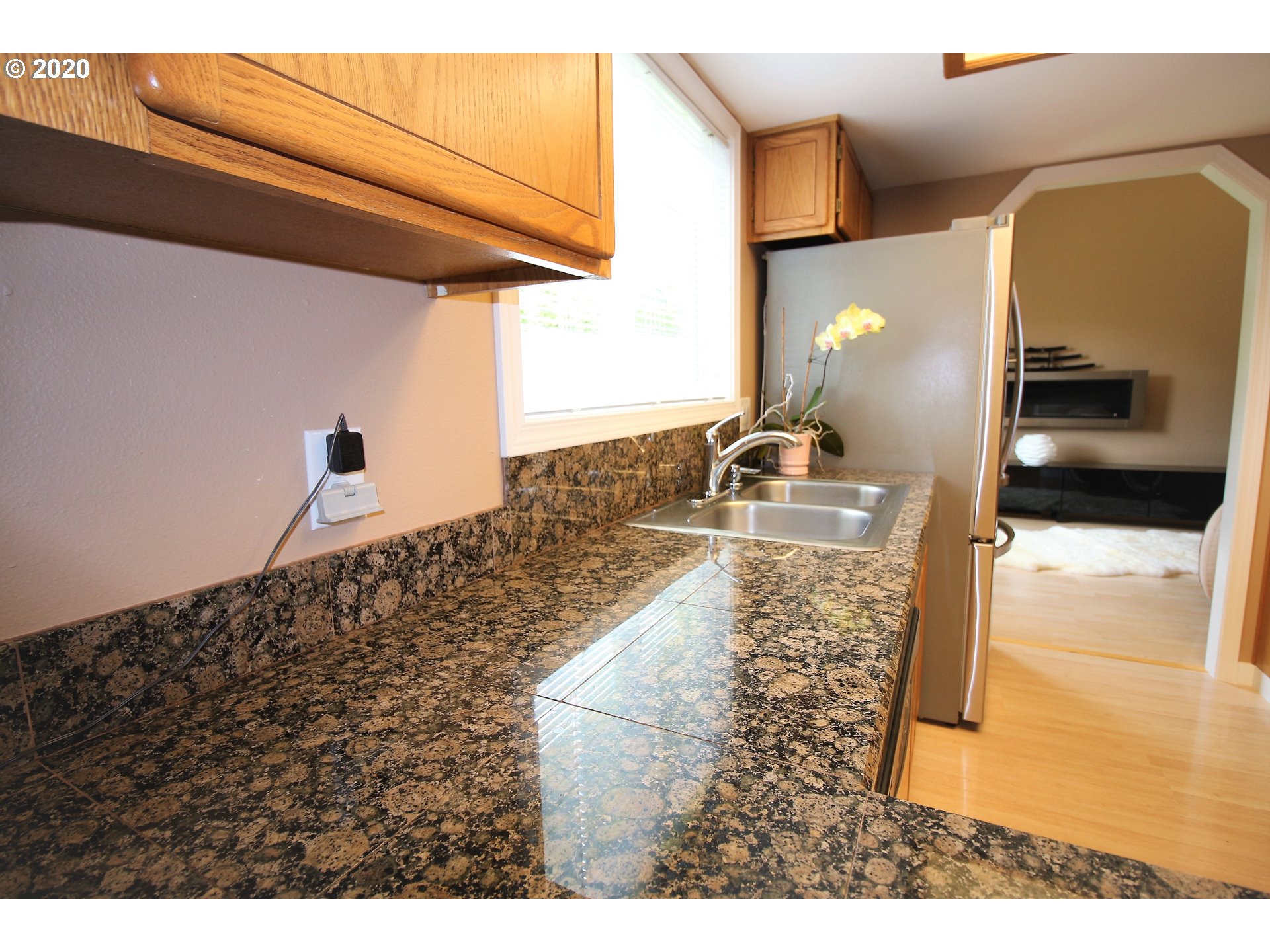 16119 Southwest El Rancho Court Beaverton, OR 97007 - Photo 11 of 26 Gallery Image 11