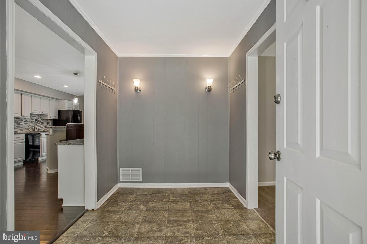 6521 Wilson Road Friendship, MD 20758 - Photo 11 of 55 Foyer