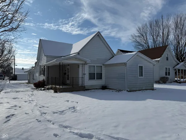 $129,900 | 727 North A Street, Elwood, IN 46036