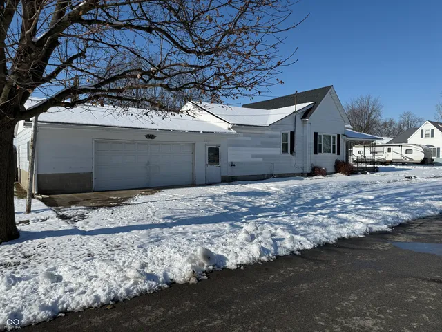 $129,900 | 727 North A Street, Elwood, IN 46036