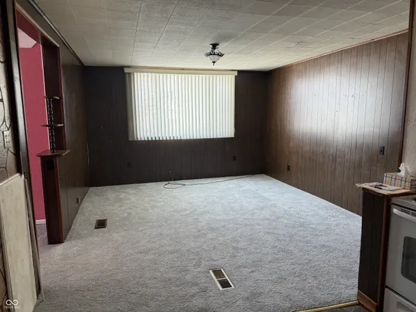 $120,000 | 727 North A Street, Elwood, IN 46036