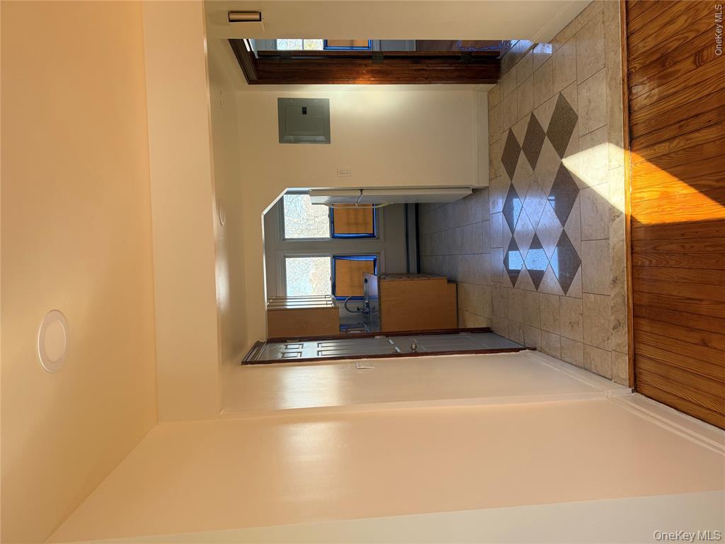 149 West Kingsbridge Road, Unit 2 Mount Vernon, NY 10550 - Photo 27 of 34