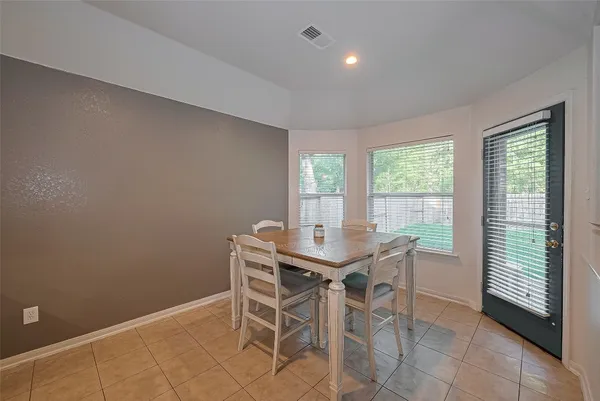 $2,500 | 119 Genesee Ridge Drive, The Woodlands, TX 77385