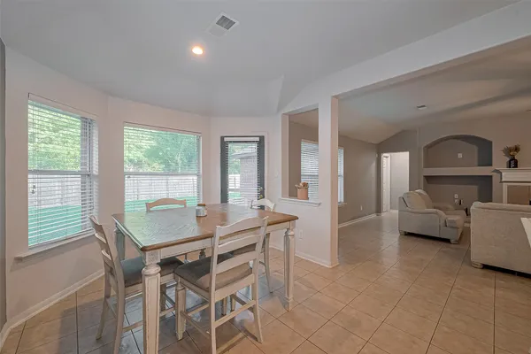 $2,500 | 119 Genesee Ridge Drive, The Woodlands, TX 77385