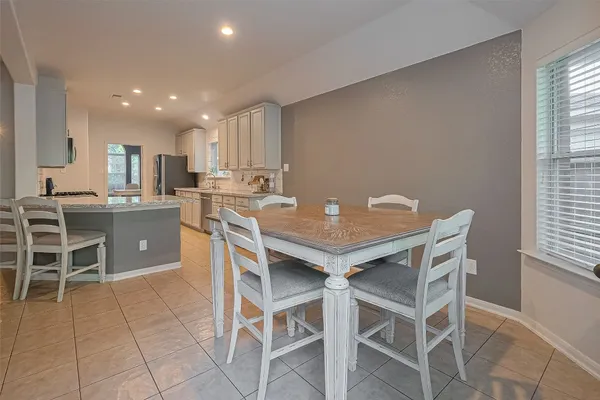 $2,500 | 119 Genesee Ridge Drive, The Woodlands, TX 77385