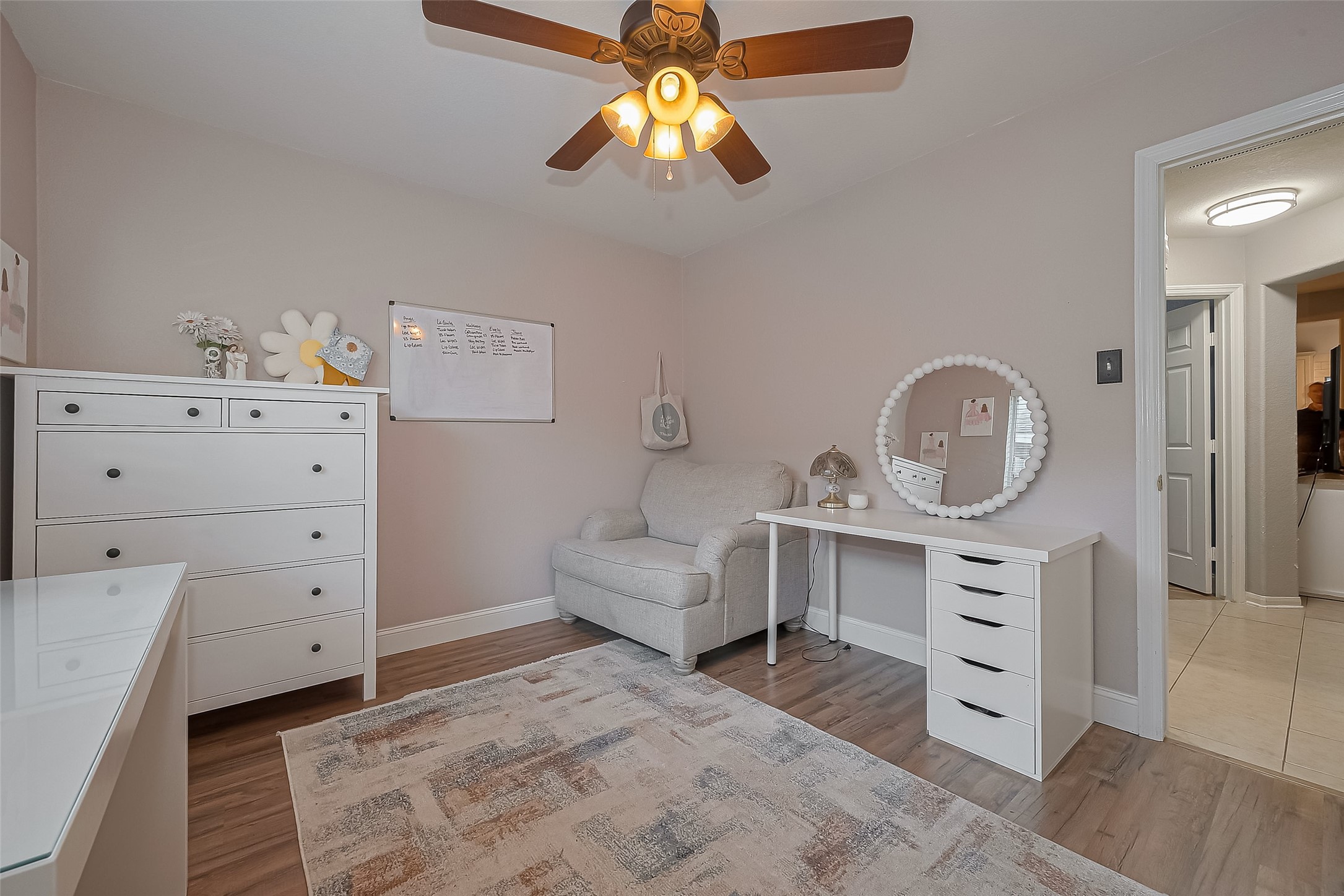 119 Genesee Ridge Drive The Woodlands, TX 77385 - Photo 26 of 32 Secondary Bedroom #2