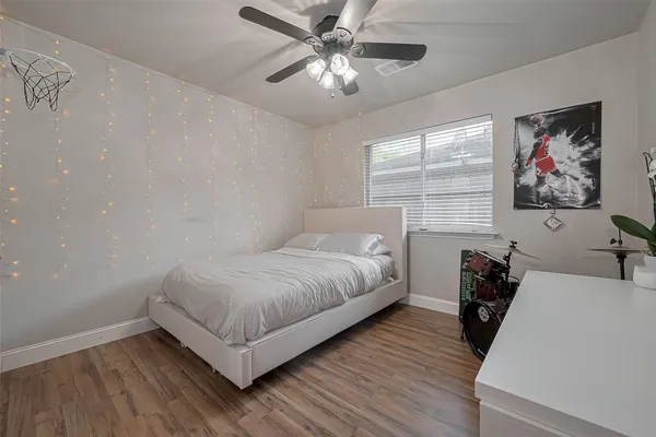 $2,500 | 119 Genesee Ridge Drive, The Woodlands, TX 77385