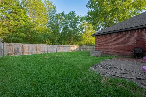 $2,500 | 119 Genesee Ridge Drive, The Woodlands, TX 77385