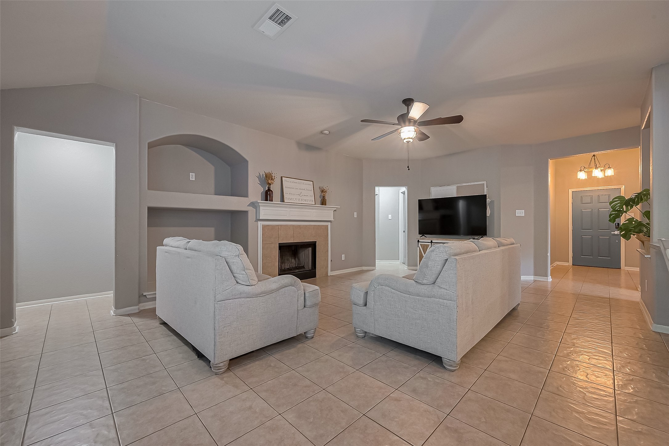 119 Genesee Ridge Drive The Woodlands, TX 77385 - Photo 10 of 32 ANother view of Living Room