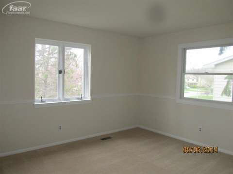 5438 Copley Square Road Grand Blanc, MI 48439 - Photo 9 of 12 20400209-8.JPG