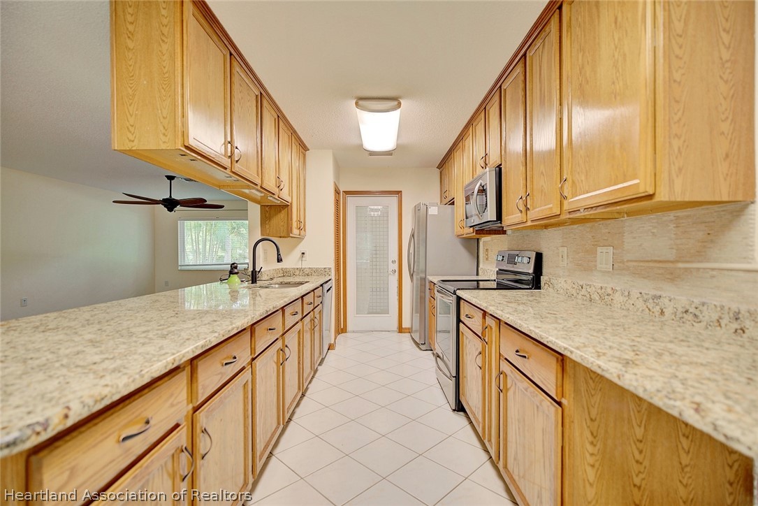 5712 Wolf Road Sebring, FL 33875 - Photo 10 of 42 Gallery Image 10