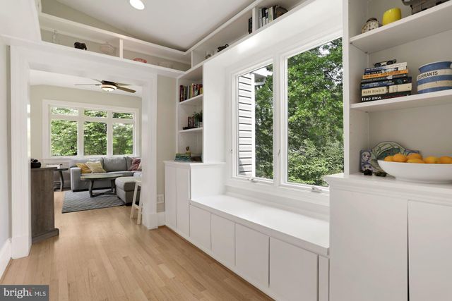 $1,365,000 | 425 East Columbia Street, Falls Church, VA 22046