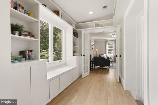 $1,365,000 | 425 East Columbia Street, Falls Church, VA 22046