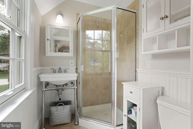 $1,365,000 | 425 East Columbia Street, Falls Church, VA 22046