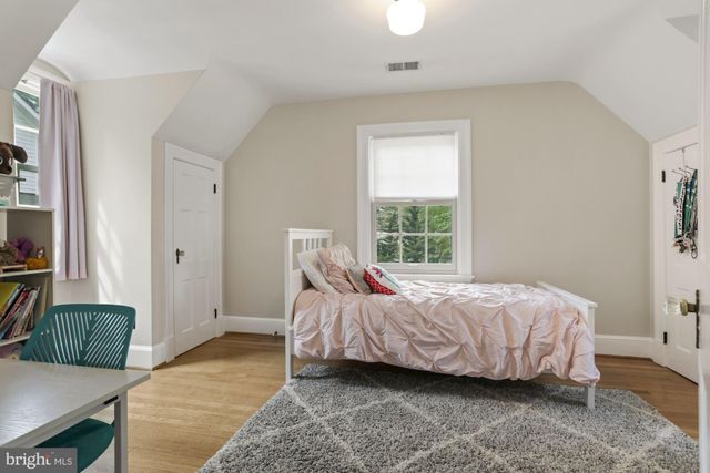 $1,365,000 | 425 East Columbia Street, Falls Church, VA 22046