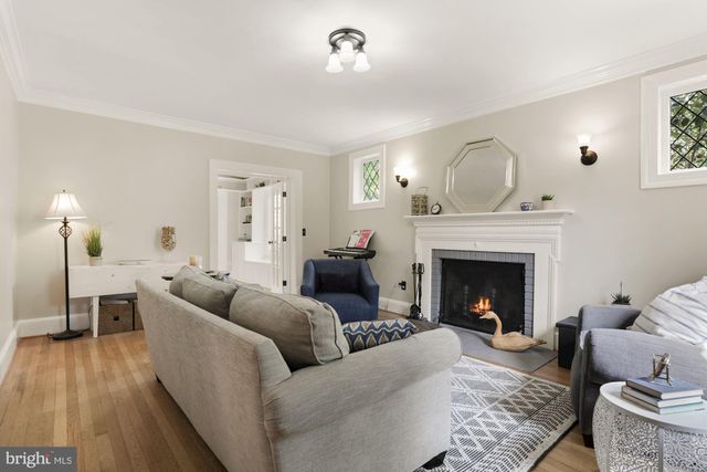 $1,365,000 | 425 East Columbia Street, Falls Church, VA 22046