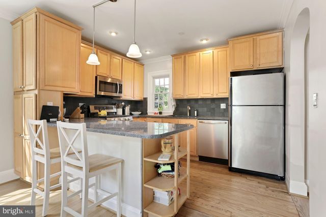 $1,365,000 | 425 East Columbia Street, Falls Church, VA 22046