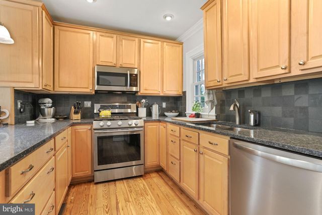 $1,365,000 | 425 East Columbia Street, Falls Church, VA 22046