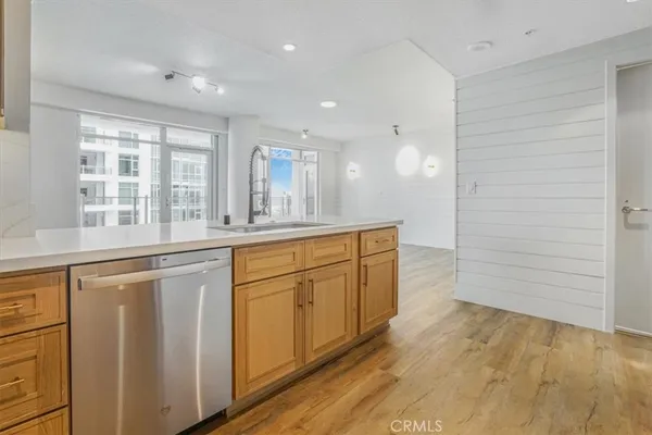 $1,219,900 | 3131 Michelson Drive, Unit 1402, Irvine, CA 92612