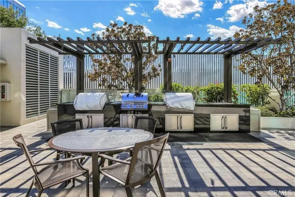 $1,219,900 | 3131 Michelson Drive, Unit 1402, Irvine, CA 92612