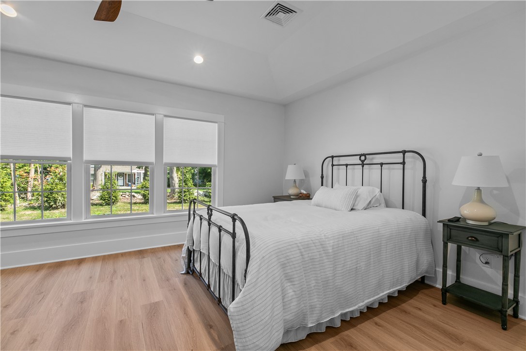 561 Bristol Ferry Road, Unit B Portsmouth, RI 02871 - Photo 19 of 28