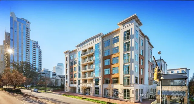$1,731 | 425 West Trade Street, Unit 1GR, Charlotte, NC 28202
